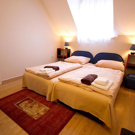 Piknik Wellness Hotel Шиофок Экстерьер фото