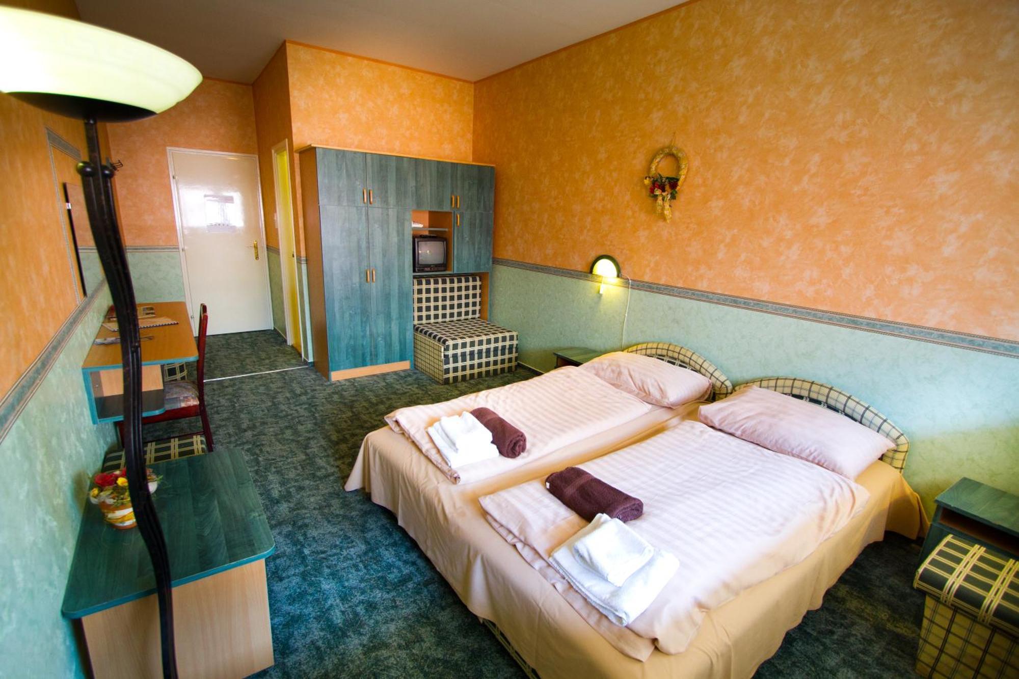 Piknik Wellness Hotel Шиофок Экстерьер фото