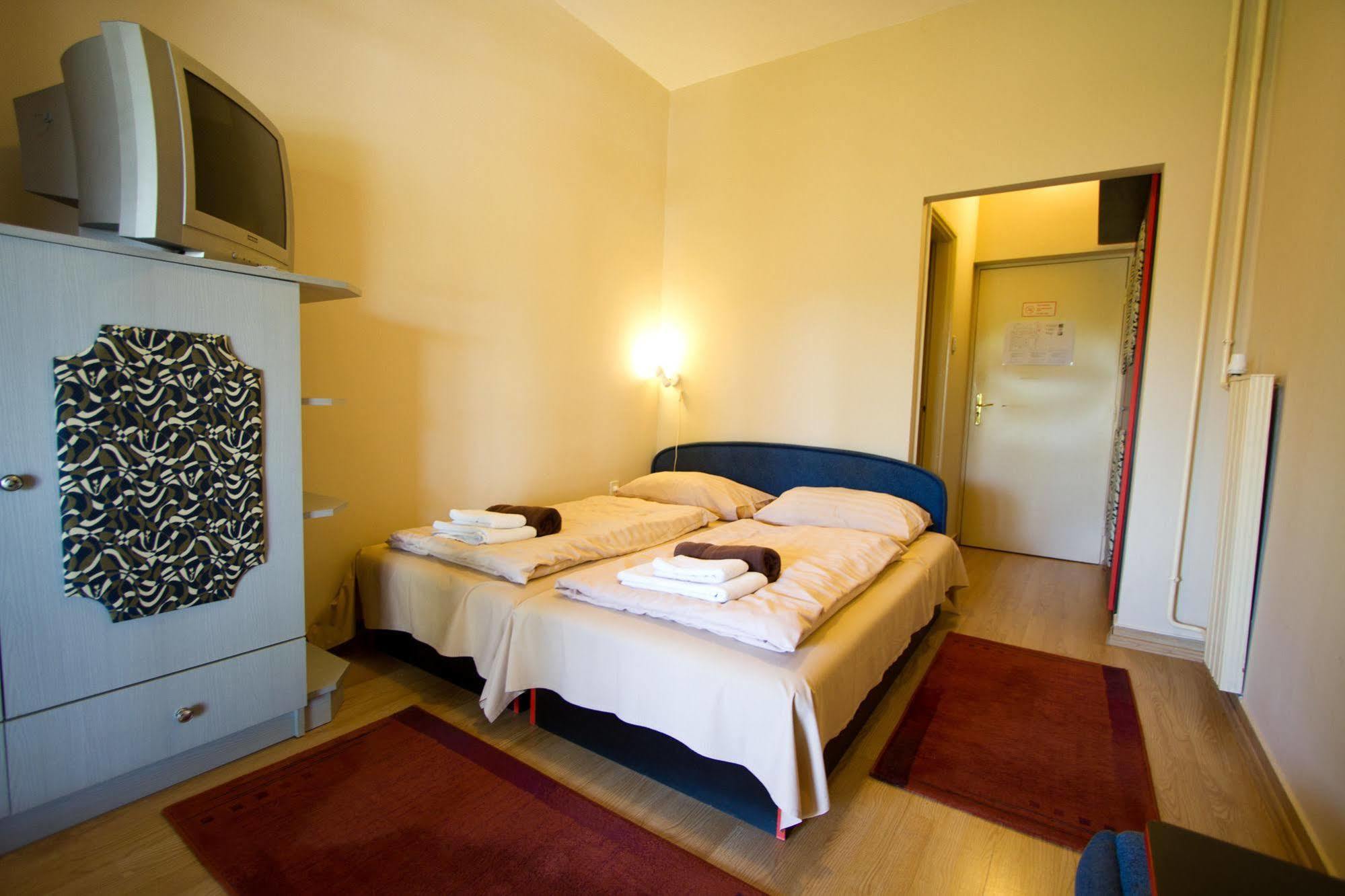 Piknik Wellness Hotel Шиофок Экстерьер фото