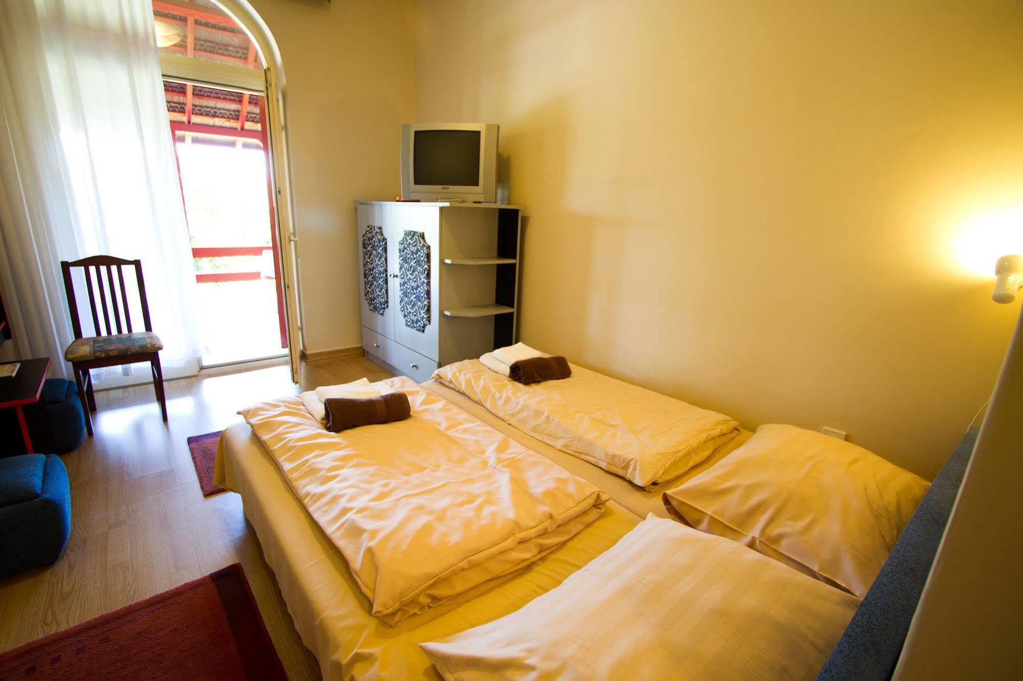 Piknik Wellness Hotel Шиофок Экстерьер фото