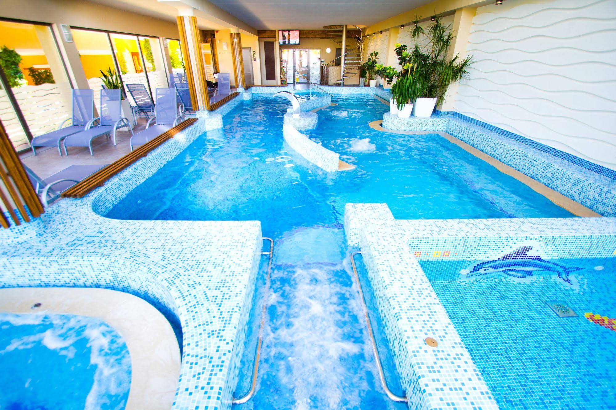 Piknik Wellness Hotel Шиофок Экстерьер фото