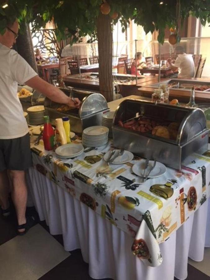 Piknik Wellness Hotel Шиофок Экстерьер фото